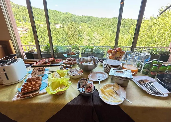 Finestra Sul Hotell Castel dell'Alpi