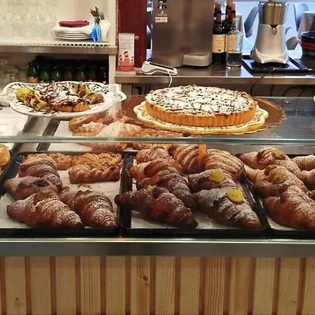 Finestra Sul Hotel 2*